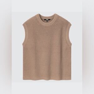 Uniqlo Women Side Slit Vest in 34 Brown